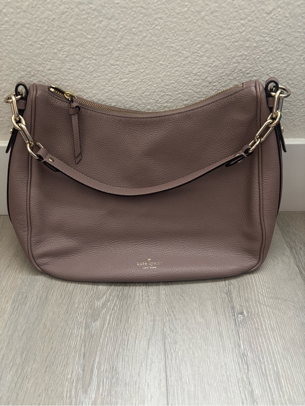 kate spade mauve leather shoulder bag with gold chain